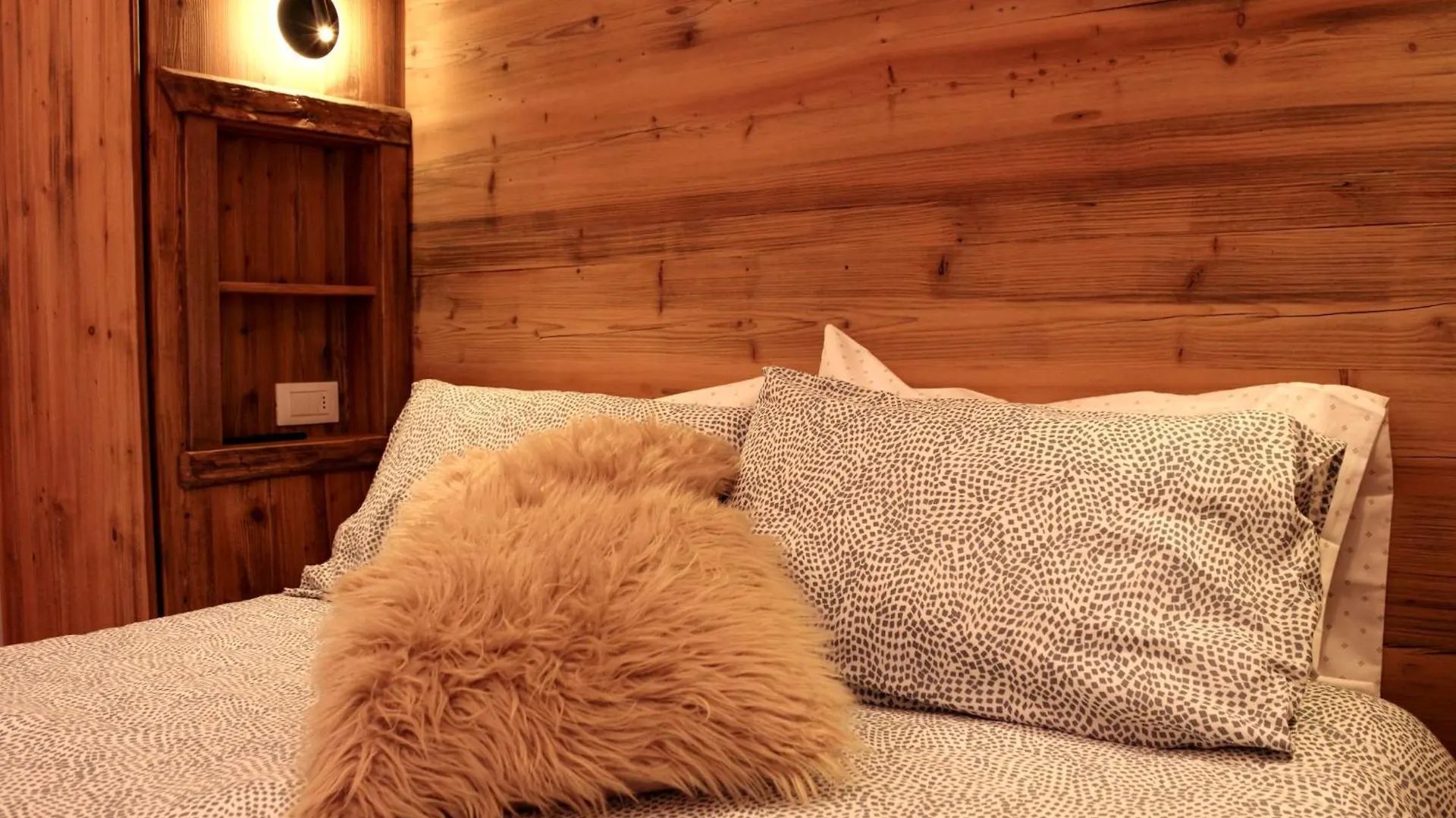 Modern Mountain Retreat With Tre Cime And Lake Views Auronzo di Cadore Italy